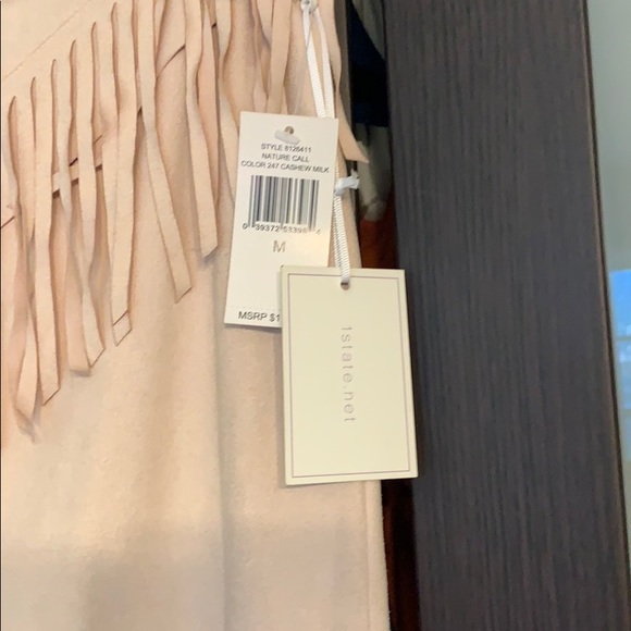 Super cute velvety feeling frilly skirt - Picture 2 of 3